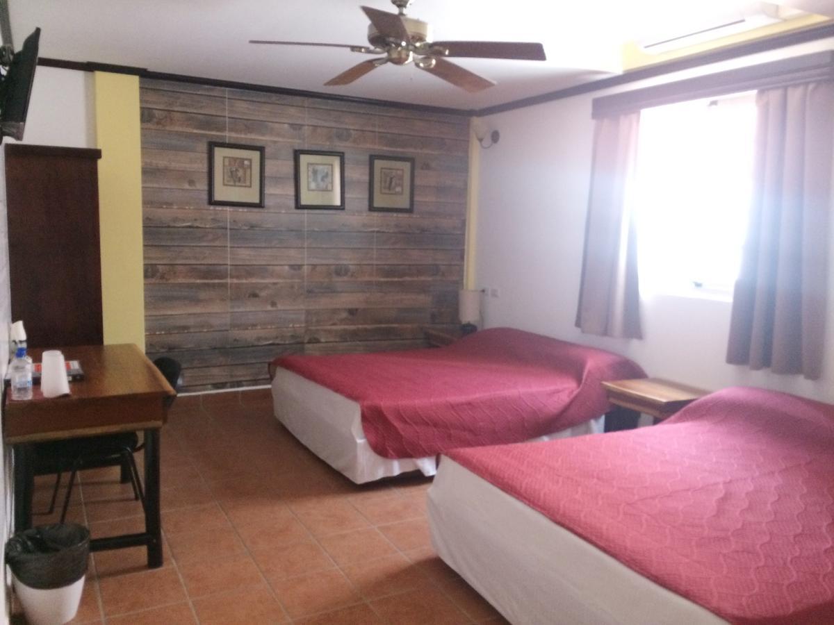 Easy Inn Hotel Белиз-Сити Экстерьер фото