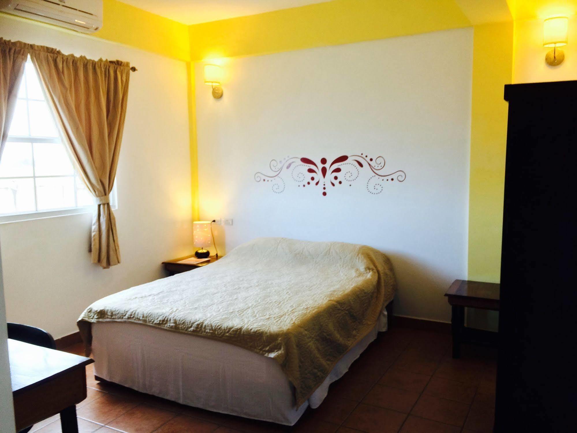 Easy Inn Hotel Белиз-Сити Экстерьер фото